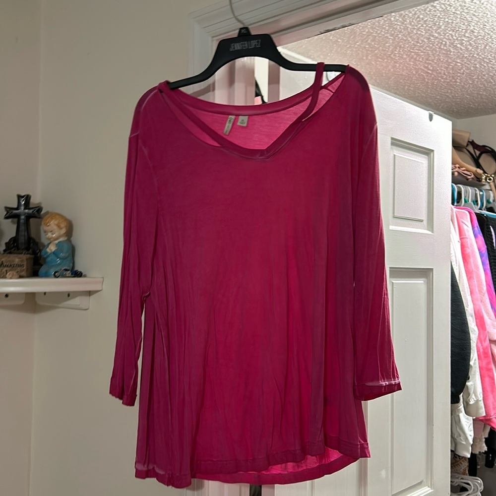 💕💕💕💕Super cute top 💕💕💕💕 GENTLY USED!